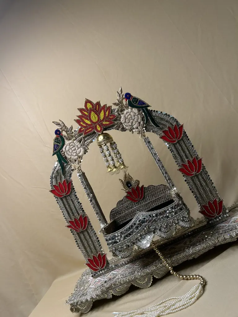 Divya Kamal Jhoola.webp